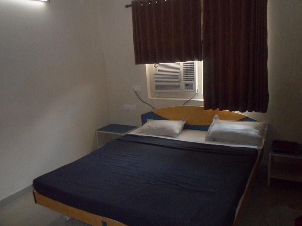 Hotel Dudawat 아흐메다바드 객실 사진