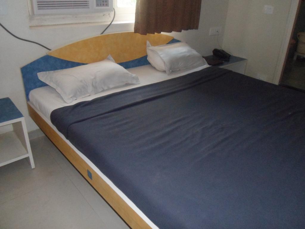 Hotel Dudawat 아흐메다바드 객실 사진