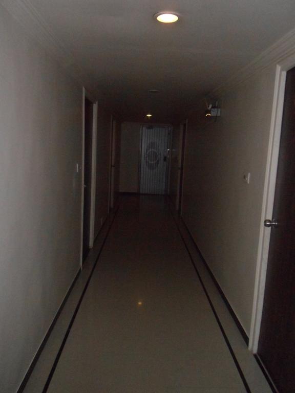 Hotel Dudawat 아흐메다바드 외부 사진